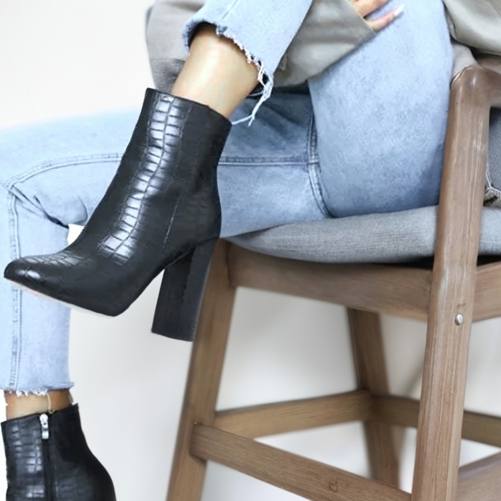 NWOT PrettyLittleThing Sofie Croc Embossed Heeled Bootie, Size 8